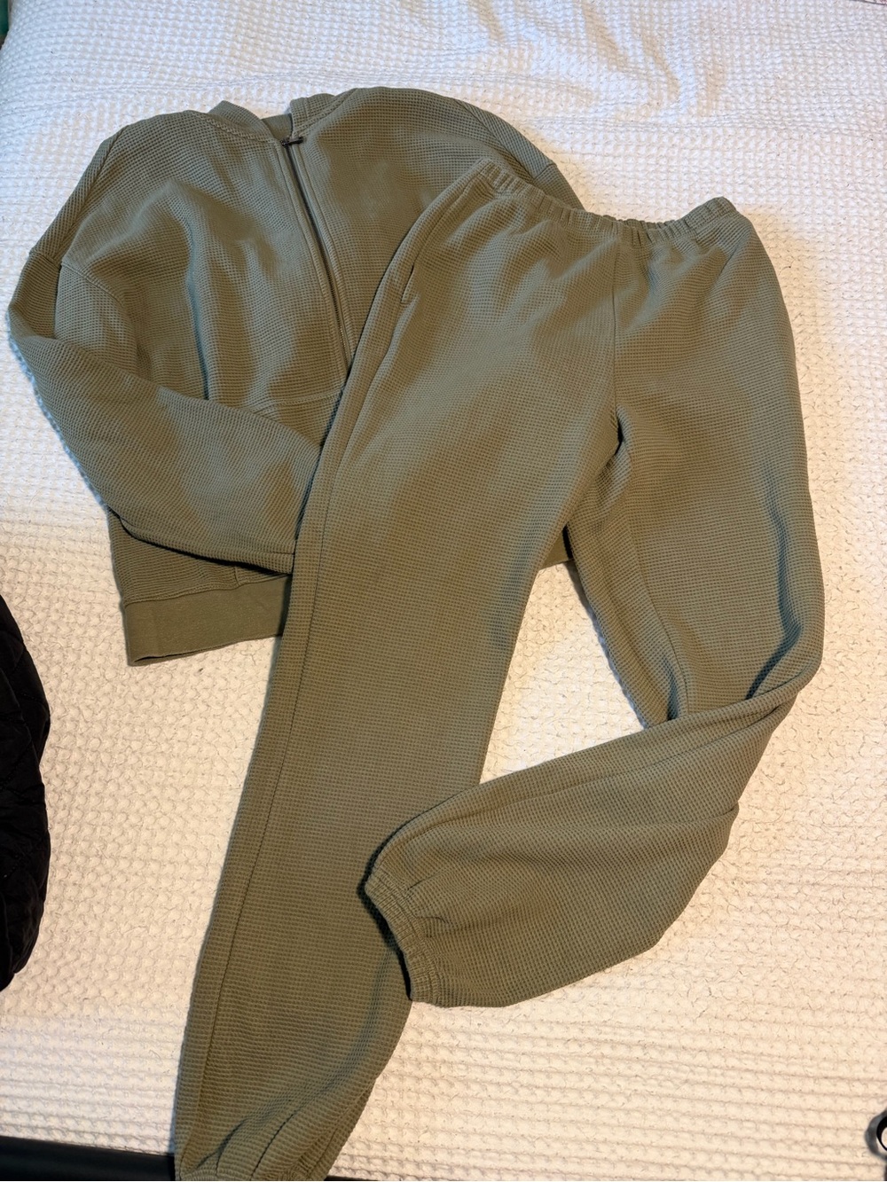 Brunette The Label Olive Waffle-Knit Jogger Set